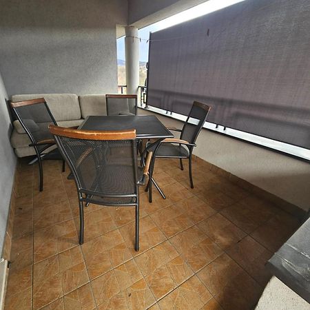 Apartman Ellye Lukavica Bagian luar foto