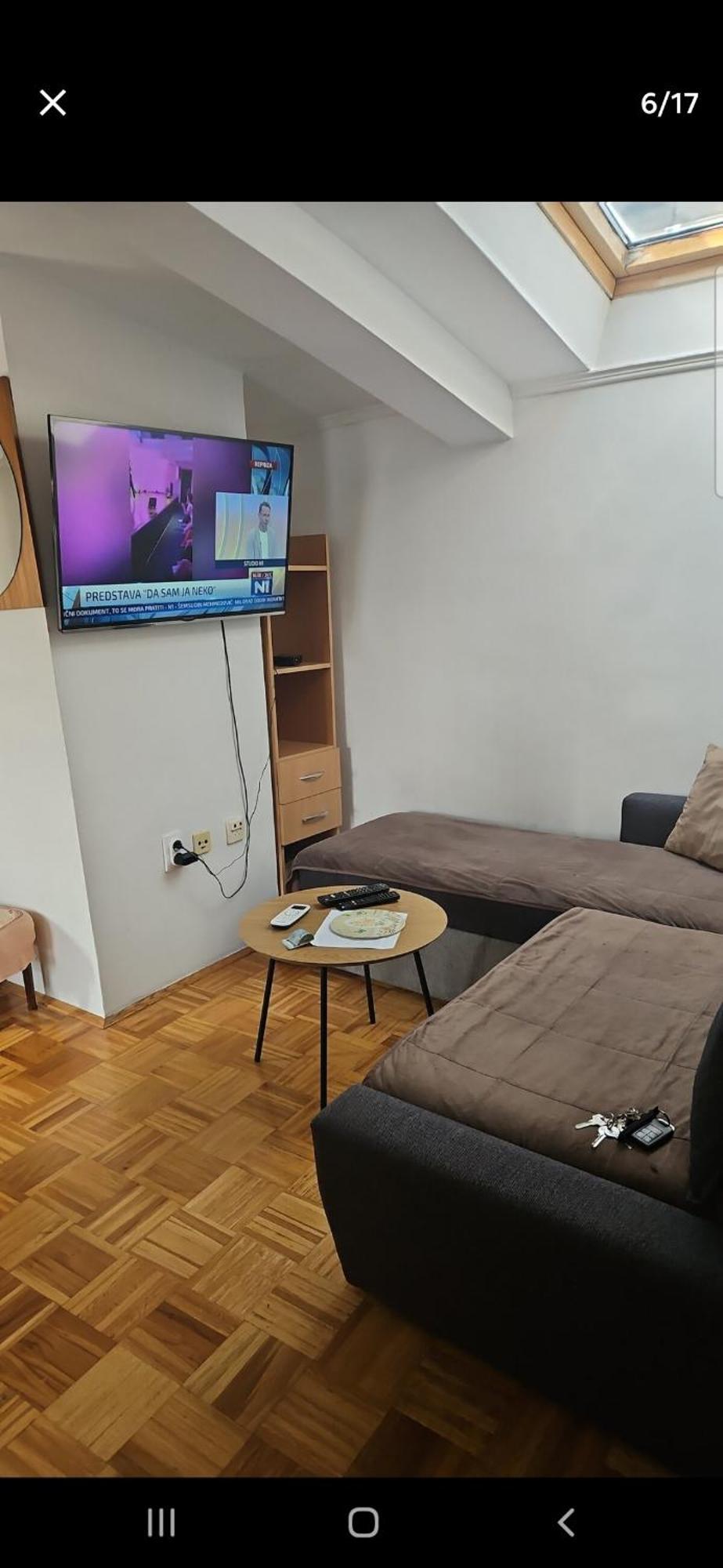 Apartman Ellye Lukavica Bagian luar foto